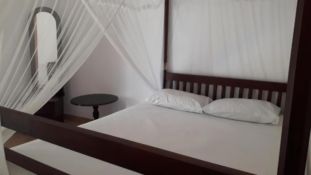 Sun And Surf Rest Hotel Ahangama Kültér fotó